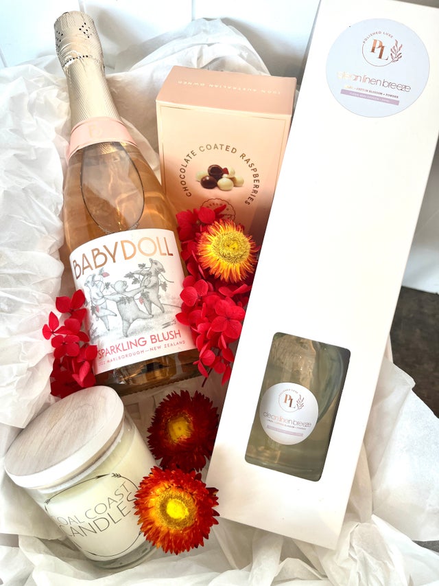 remarkable stay indoor gift hamper Delivery in Bangalore - redblooms